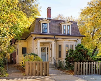 8 Cogswell Ave, Cambridge, MA 02140