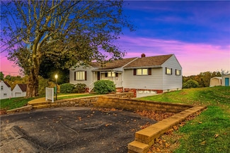 130 Larkspur Cir, Mount Pleasant, PA 15666