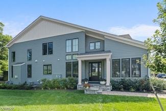 28 Peacock Ln Unit 28, Berkeley Heights, NJ 07922