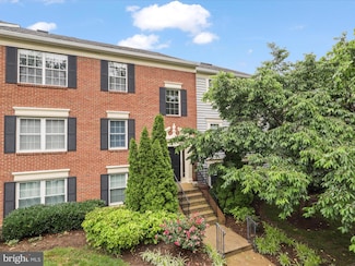 7737 Inversham Dr Unit 175, Falls Church, VA 22042