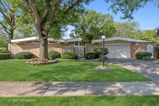 2335 Robertson Ln, Flossmoor, IL 60422