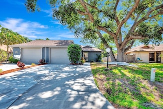 5192 Cedar Hammock Ln, Sarasota, FL 34232