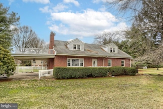 1239 W Trindle Rd, Mechanicsburg, PA 17055