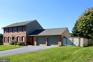 792 Sue Dr, Lititz, PA 17543