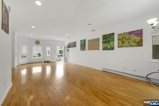 531a 2nd St Unit A, Palisades Park, NJ 07650