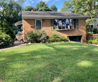 99 Morse Ave, Rutherford, NJ 07070