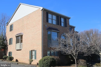 102 N Jay St, Middleburg, VA 20117