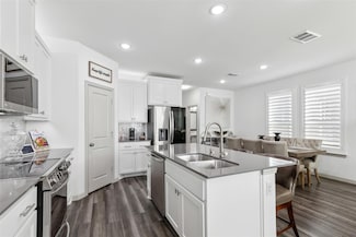 5115 Community St, Haltom City, TX 76117