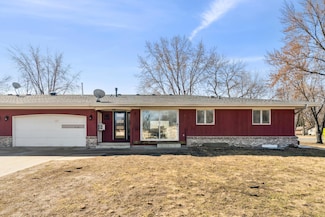 1720 6th Ave W, Shakopee, MN 55379