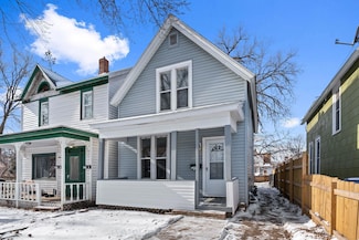 953 Bradley St, Saint Paul, MN 55130