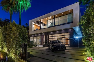 1172 N Doheny Dr, Los Angeles, CA 90069