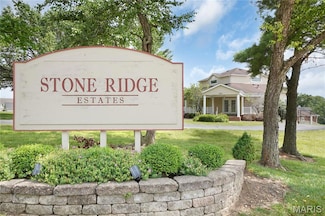 1500 Surrey Ln Unit D, Saint Peters, MO 63304