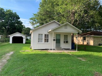 810 Howard St, Jennings, LA 70546