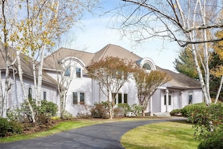 4 Hazelwood Cir, Andover, MA 01810