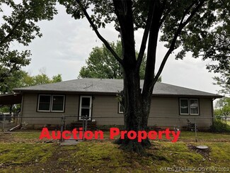 308 N Ferguson St, Henryetta, OK 74437
