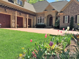 270 Bent Tree Dr, Stanley, NC 28164