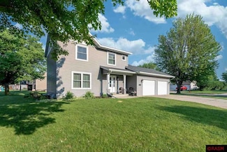 603 E Nathan St, Lake Crystal, MN 56055