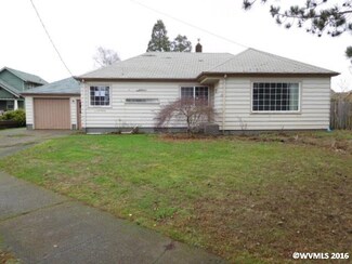 870 E College St, Mount Angel, OR 97362