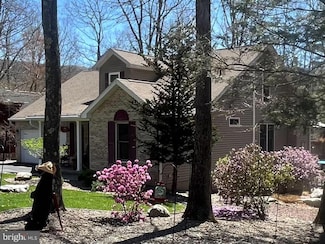 118 Arapahoe Ln, Hazleton, PA 18202