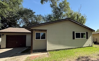 3726 Edgemont Dr, Orange, TX 77630