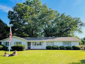 401 S State St, Duck Hill, MS 38925