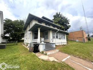 209 W Maple Ave, Ottumwa, IA 52501