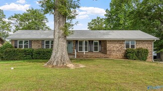 2055 Big Nose Dr, Centre, AL 35960