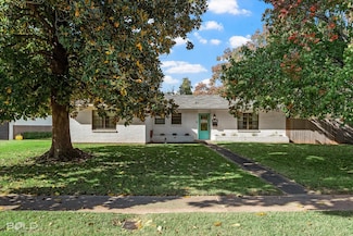 5702 River Rd, Shreveport, LA 71105