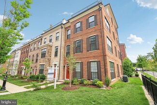 523 Triggerfish Dr, Forest Heights, MD 20745
