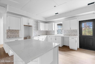 5323 Ann Arbor Rd, Jackson, MI 49201