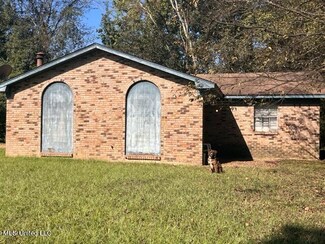 5101 Ginger St, Jackson, MS 39209