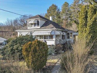 154 Ridgewood Rd, Wilkes Barre, PA 18702