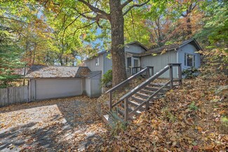 6716 Peach Tree Cir, Roanoke, VA 24018