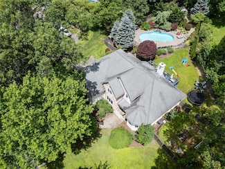 33 Midway Rd, Spring Valley, NY 10977