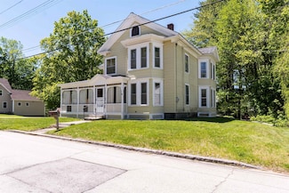 47 Oak St, Milford, NH 03055