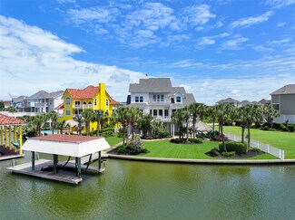 13703 Windlass Cir, Galveston, TX 77554