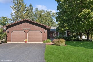 33 E Maple Ave, Cortland, IL 60112