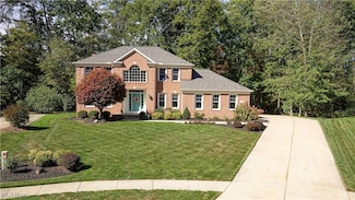 425 Sussex Ct, Aurora, OH 44202