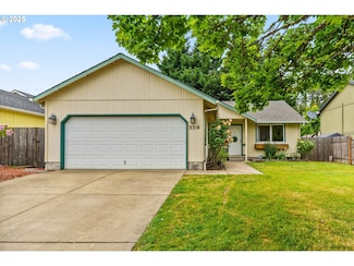 3318 Pinyon St, Springfield, OR 97478