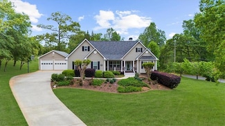 214 Woodland Cir, Dawsonville, GA 30534