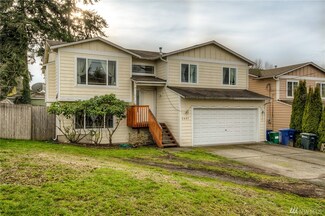 2007 S 124th St, Seattle, WA 98168