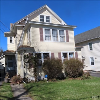 107 Twin Hills Dr, Syracuse, NY 13207
