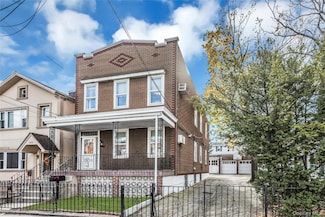 61-22 56th Dr, Flushing, NY 11378