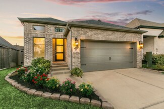 334 N Cascade Heights Dr, Montgomery, TX 77316