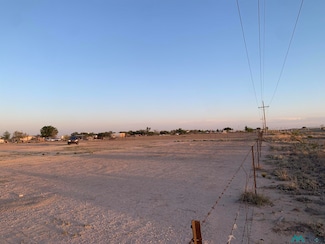 709 N 43rd St, Artesia, NM 88210
