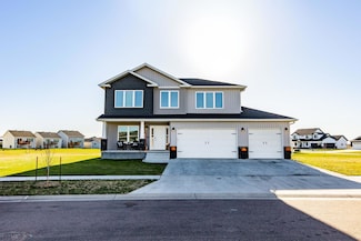 6690 Crofton Ln S, Fargo, ND 58104