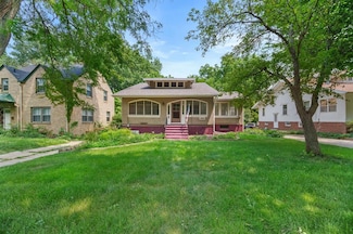 1001 42nd St, Des Moines, IA 50311