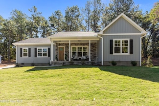 6 Pine Valley Cir, Foxfire, NC 27281