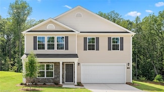 157 Preston Oaks Dr, King, NC 27021