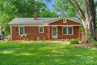 2953 Enfield Rd, Charlotte, NC 28205